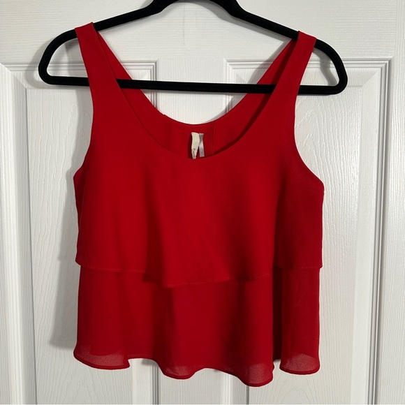 Paper Crane size small chiffon scalloped layered crop top, sleeveless, summer - Picture 1 of 7